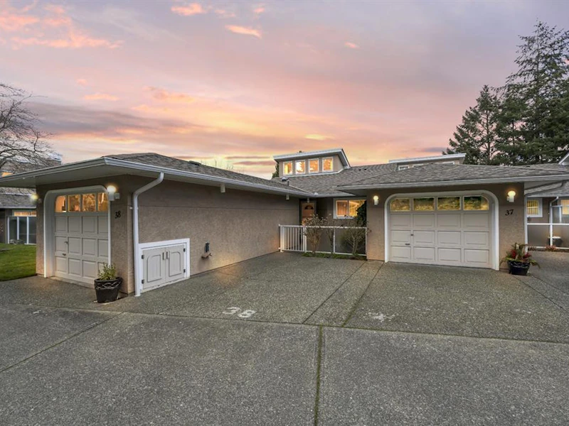 38 - 3049 Brittany Drive, Colwood BC V9B 5P8