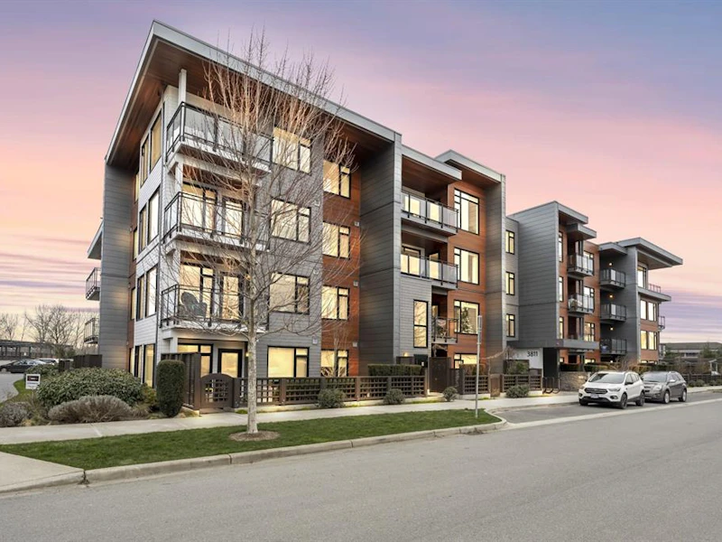 301 - 3811 Rowland Avenue, Saanich BC V8Z 1X7
