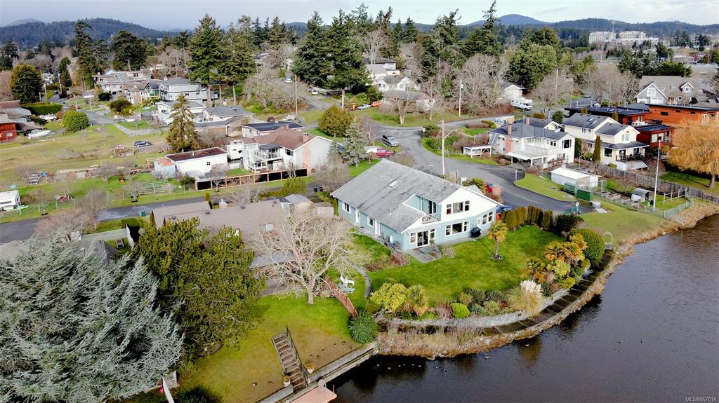 1 Midwood Road, View Royal, BC, V9B 1L4