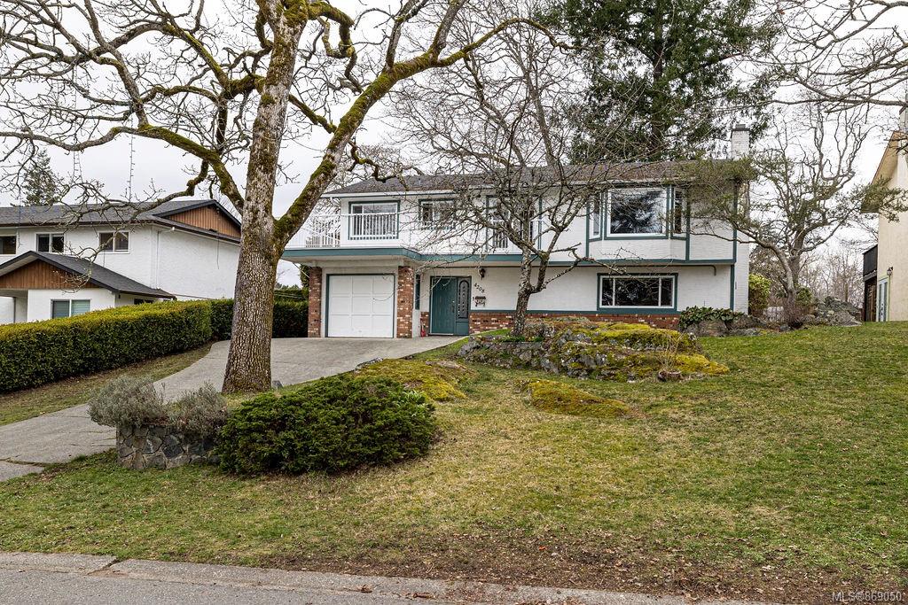 4208 Morris Drive, Saanich, BC, V8X 4G8
