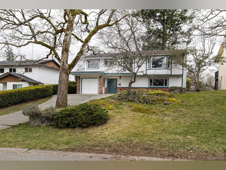 4208 Morris Drive, Saanich, BC, V8X 4G8