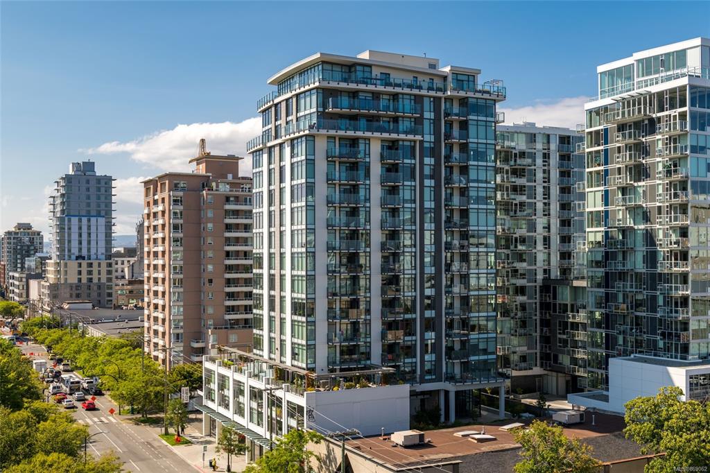 1702-960 Yates Street, Victoria, BC, V8V 3M3