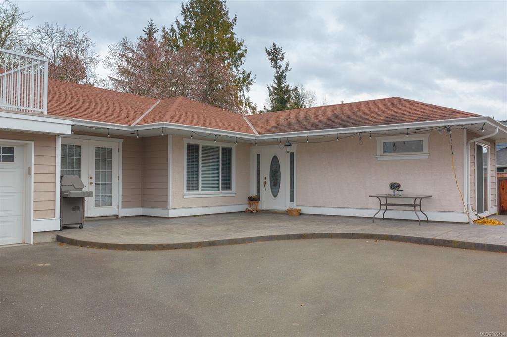 10371 Patricia Place, Sidney, BC, V8L 3J7