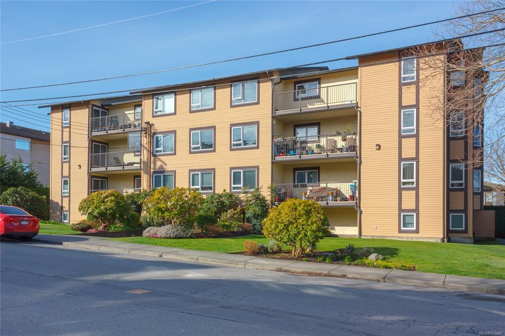 304-3258 Alder Street, Saanich, BC, V8X 1P2