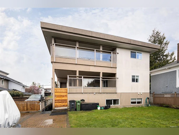 233 Langford Street, Victoria, BC, V9A 3B9
