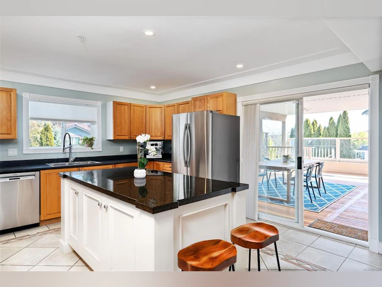 233 Langford Street, Victoria, BC, V9A 3B9