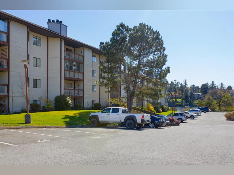 106-71 W Gorge Road, Saanich, BC, V9A 1L9