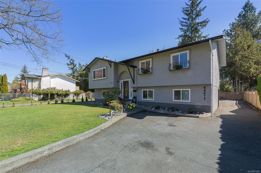 4271 Shelbourne Street, Saanich, BC, V8N 3G1