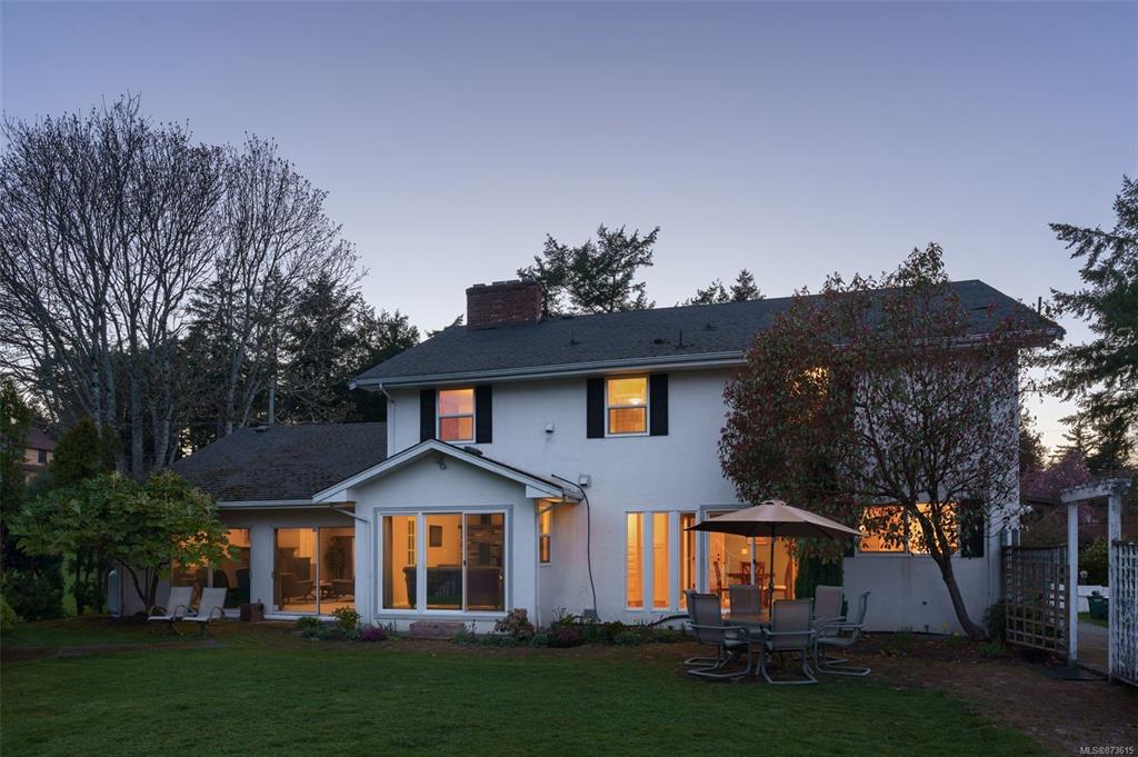 1908 Ferndale Road, Saanich, BC, V8N 2Y3 - 3