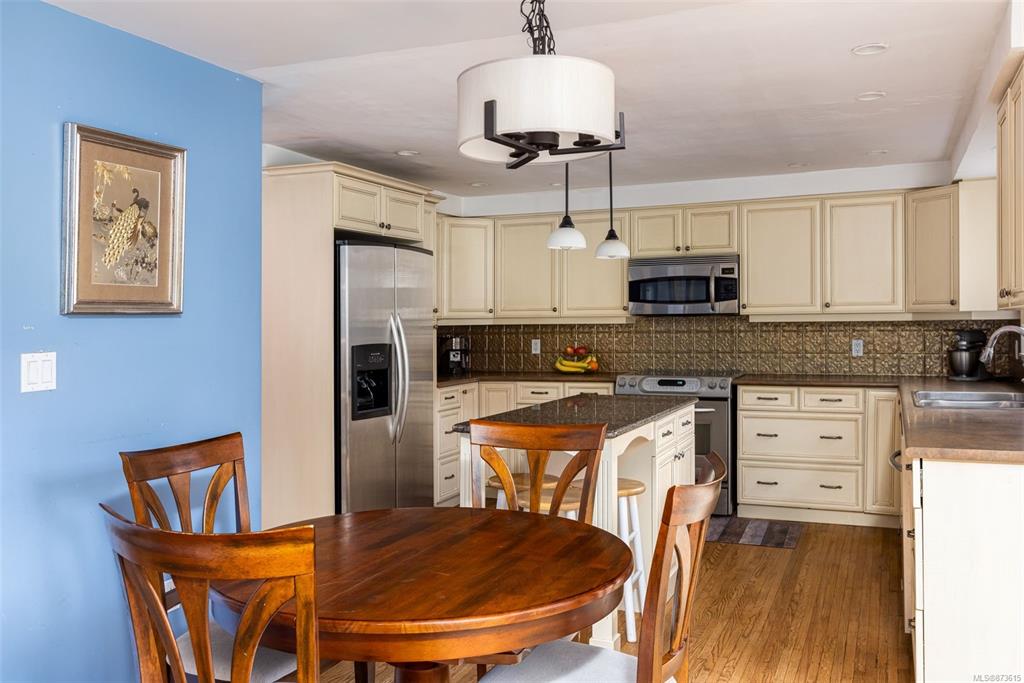 1908 Ferndale Road, Saanich, BC, V8N 2Y3 - 12
