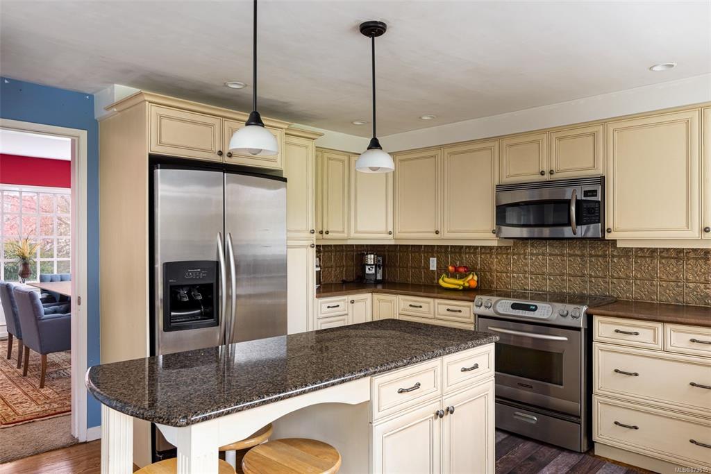 1908 Ferndale Road, Saanich, BC, V8N 2Y3 - 13