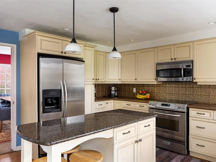 1908 Ferndale Road, Saanich, BC, V8N 2Y3 - 13