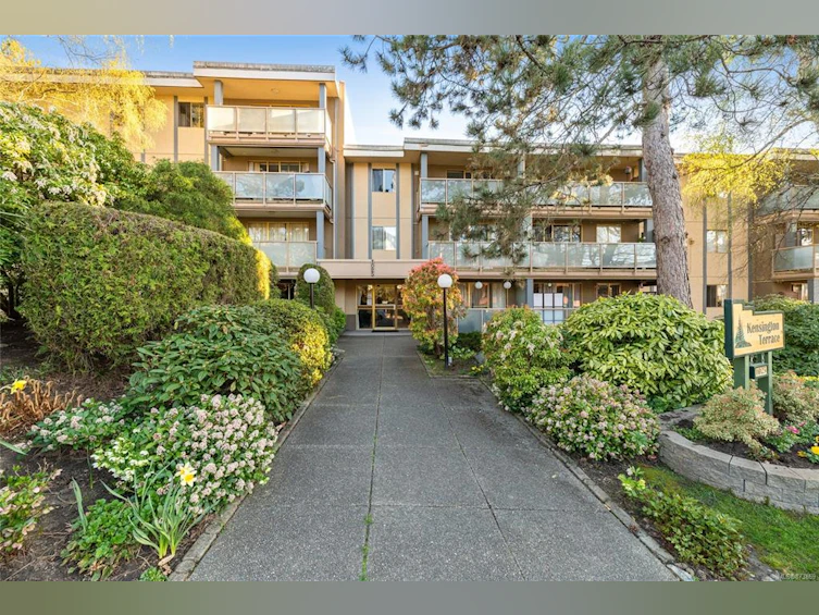 504-1025 Inverness Road, Saanich, BC, V8X 2S2