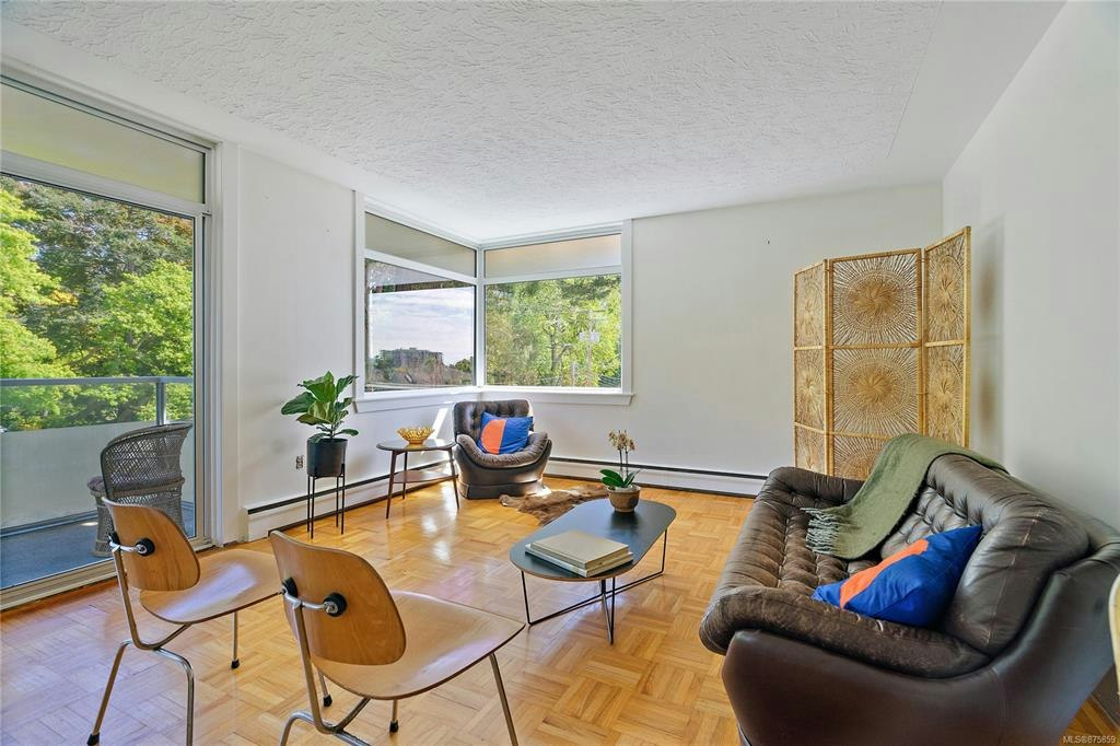 203-250 Douglas Street, Victoria, BC, V8V 2P4
