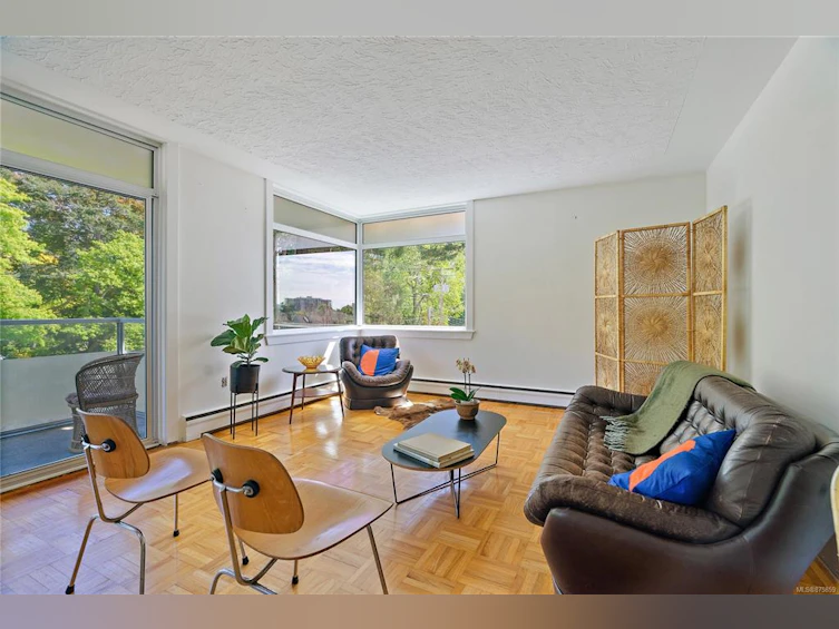 203-250 Douglas Street, Victoria, BC, V8V 2P4