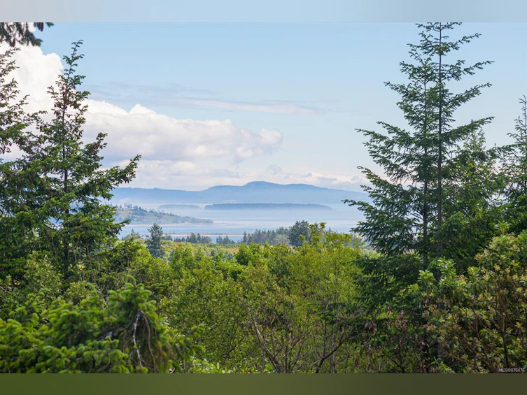 8518 Tribune Terrace, North Saanich, BC, V8L 5B7