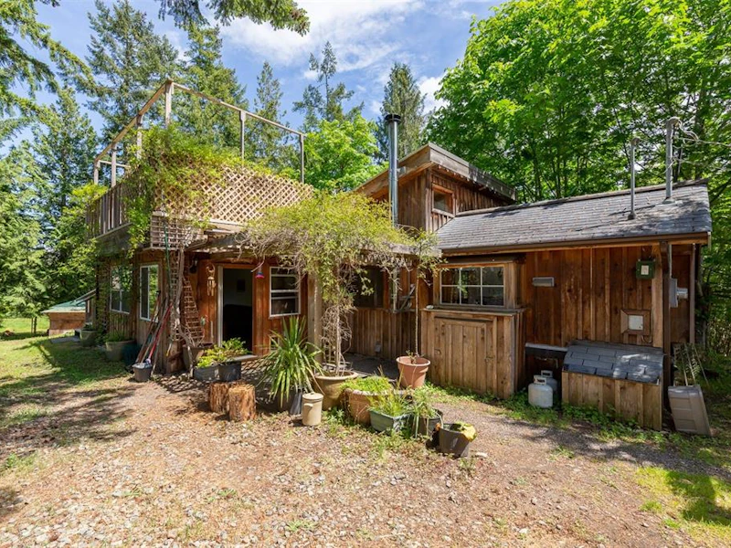 545 Fernhill Road, Mayne Island BC V0N 2J2