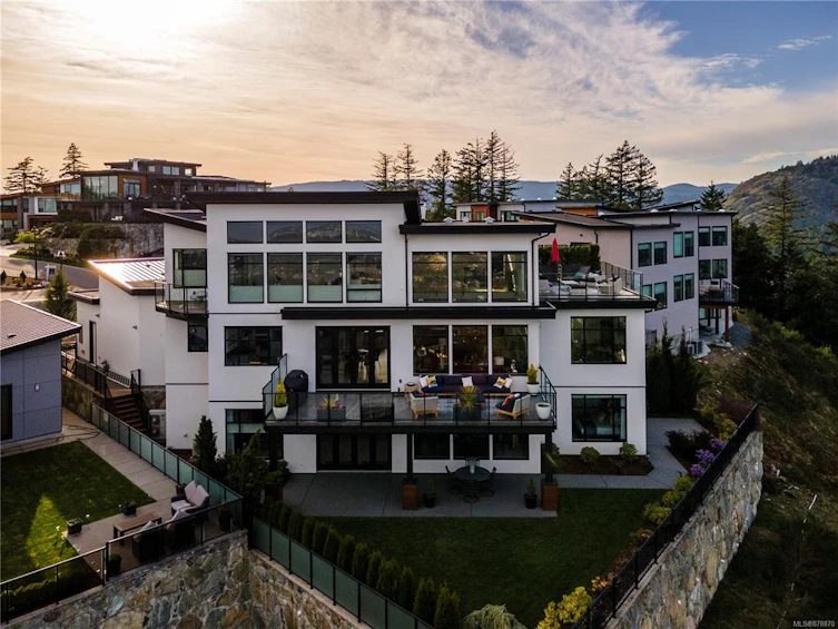 2194 Navigators Rise, Langford, BC, V9B 0B4 - 2