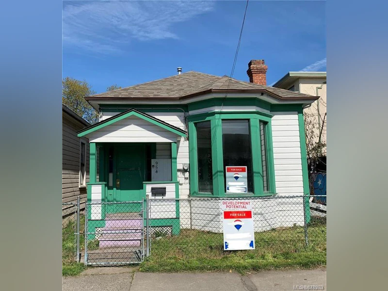 954 Mason Street, Victoria BC V8T 1A2