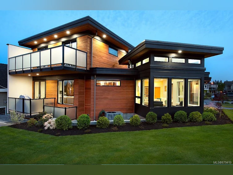 4995 La Quinta Place, Saanich, BC, V8Y 3G9