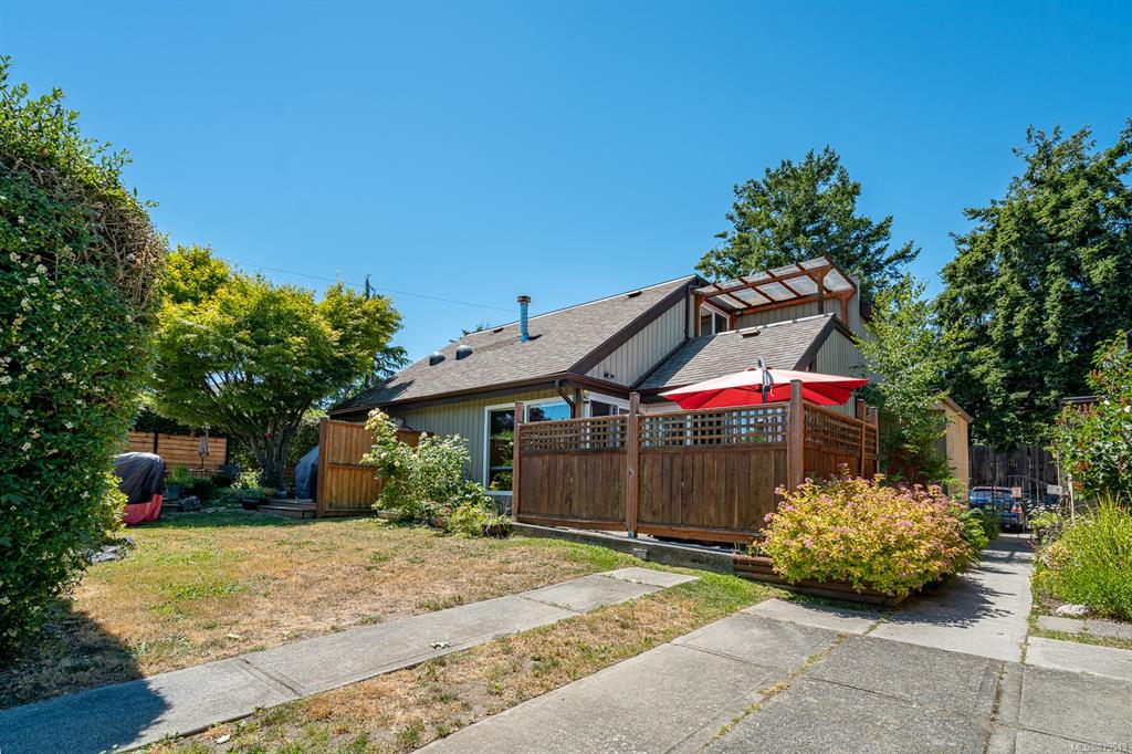 2306 Fernwood Road, Victoria, BC, V8T 2Z5