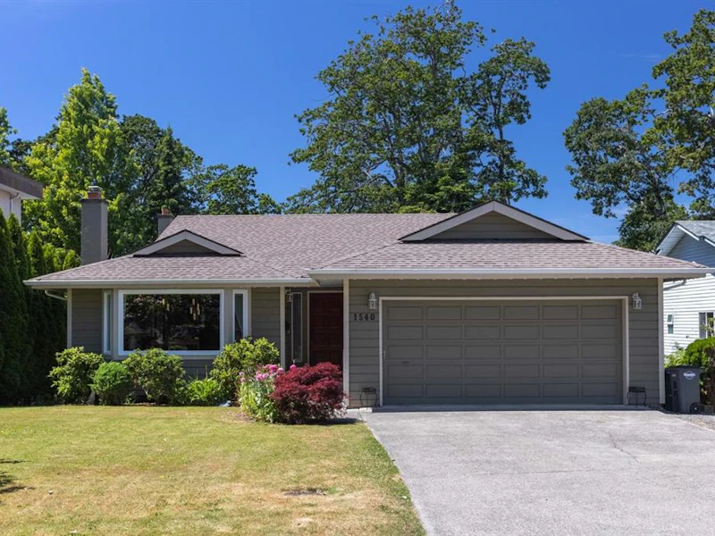 1540 Eric Road, Saanich BC V8N 5Y4