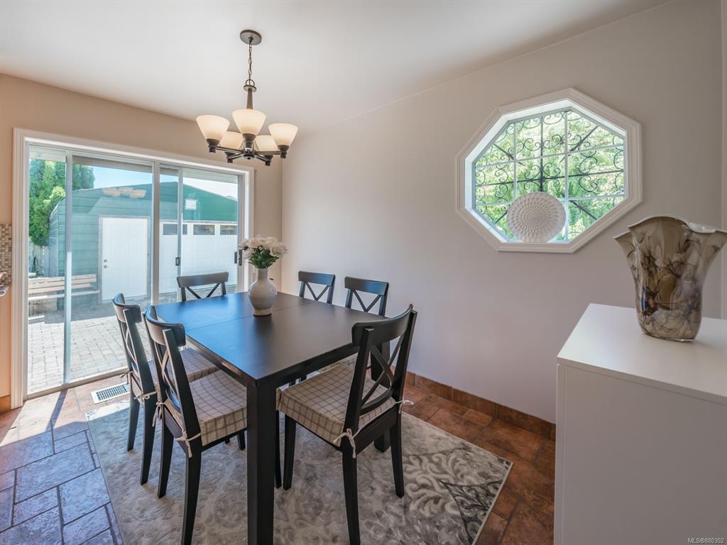 1755 Newton Street, Saanich, BC, V8R 2R1 - 24