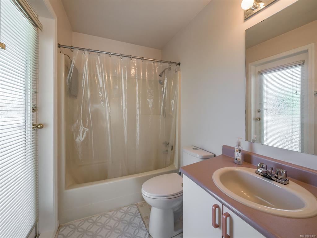 1755 Newton Street, Saanich, BC, V8R 2R1 - 28