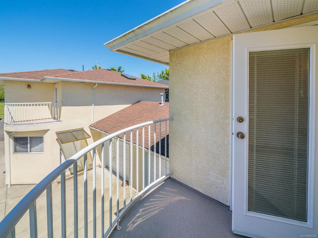1755 Newton Street, Saanich, BC, V8R 2R1 - 36