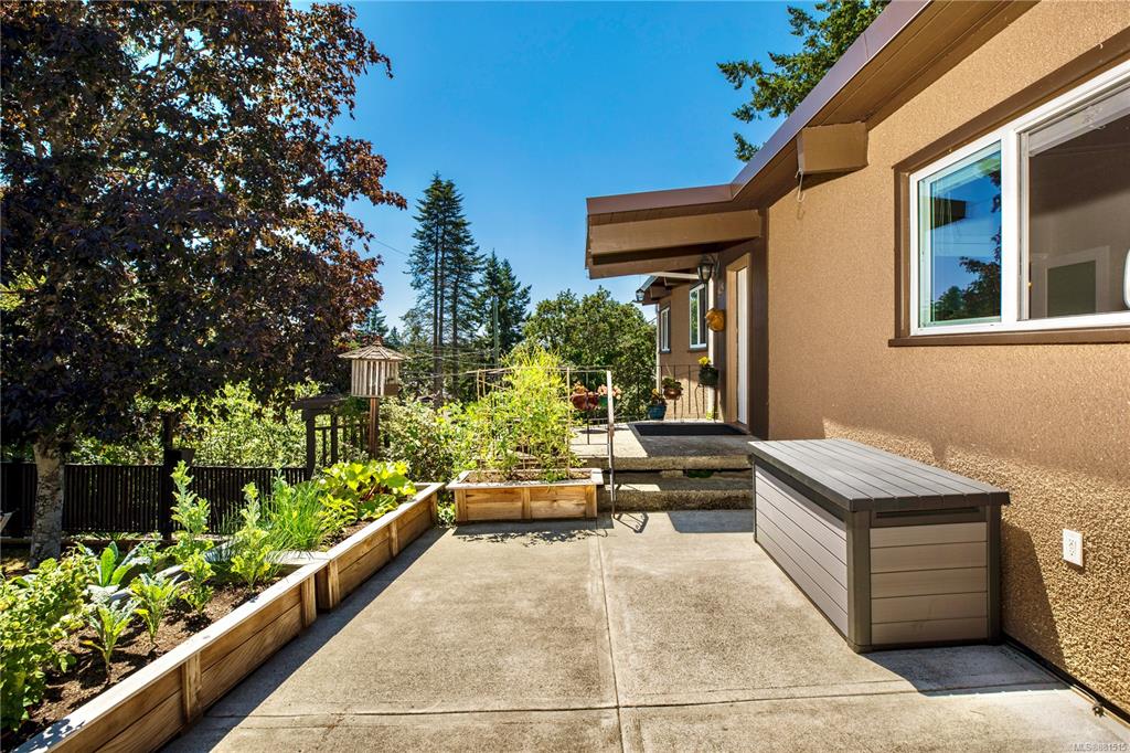 2626 Rainville Road, Langford, BC, V9B 3N1 - 2