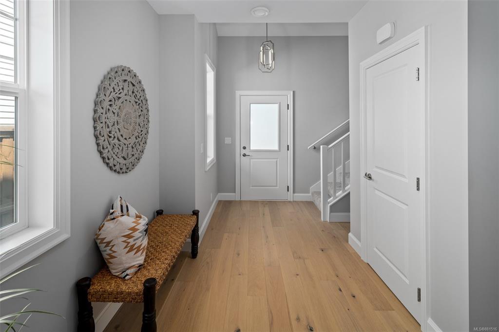 10214 Robinia Place, Sidney, BC, V8L 4M3 - 15