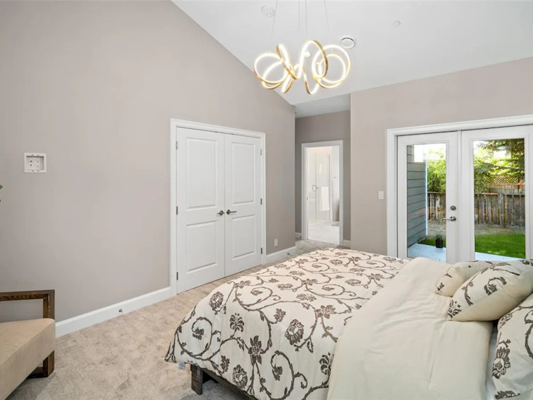 10214 Robinia Place, Sidney, BC, V8L 4M3 - 18