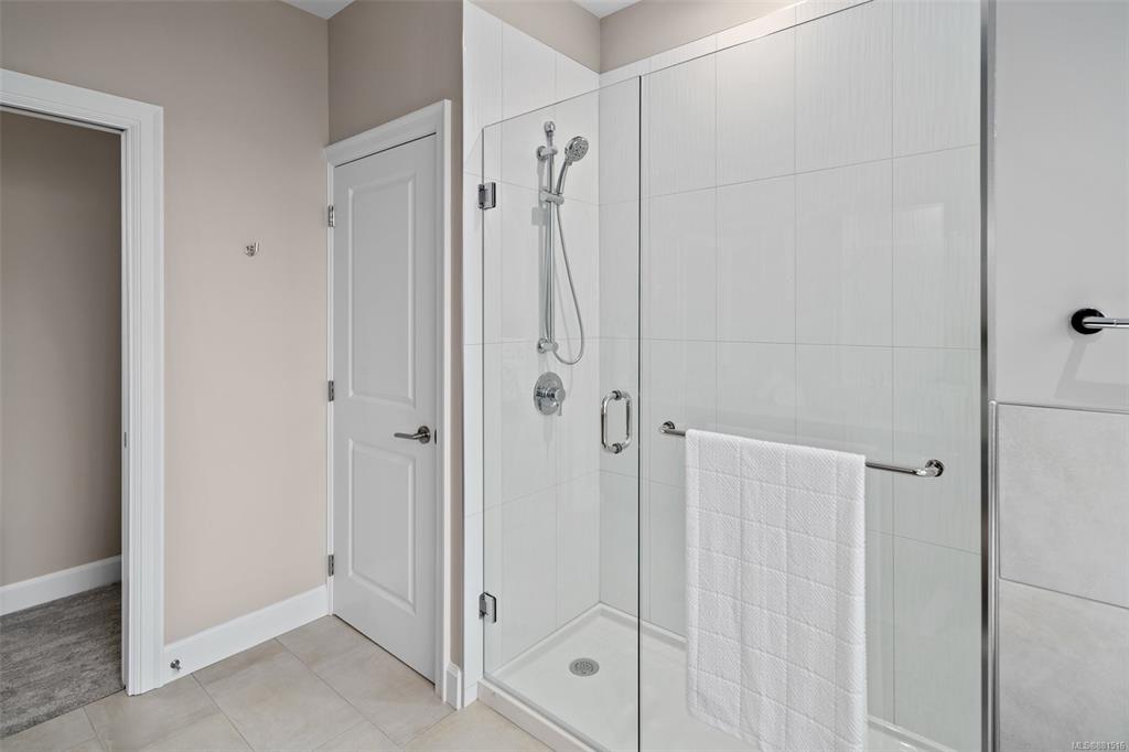10214 Robinia Place, Sidney, BC, V8L 4M3 - 22