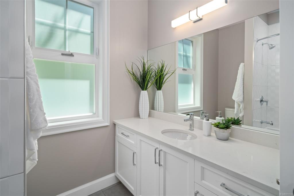 10214 Robinia Place, Sidney, BC, V8L 4M3 - 27