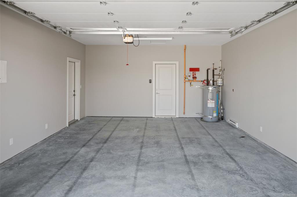 10214 Robinia Place, Sidney, BC, V8L 4M3 - 32