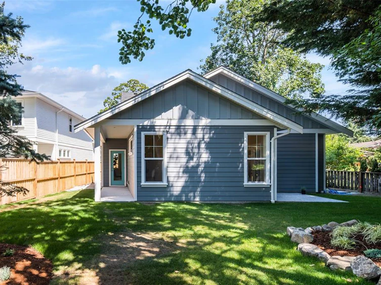 10214 Robinia Place, Sidney, BC, V8L 4M3 - 34
