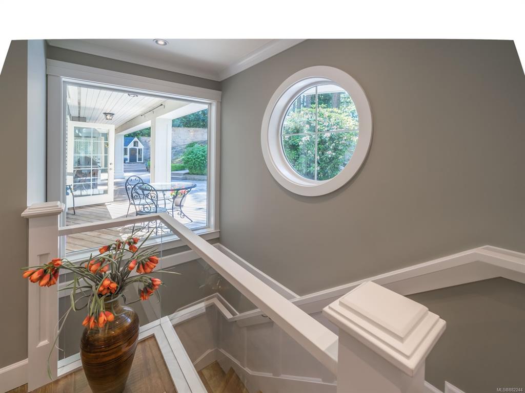973 Owlwood Place, Saanich, BC, V8X 4T3 - 4
