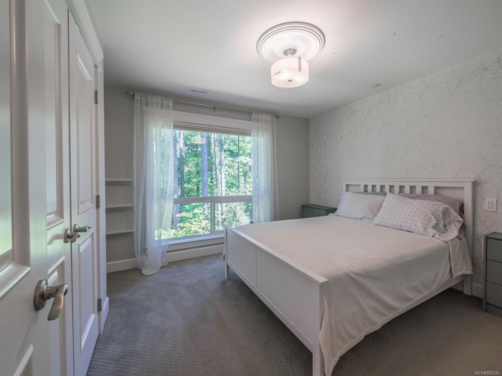 973 Owlwood Place, Saanich, BC, V8X 4T3 - 31