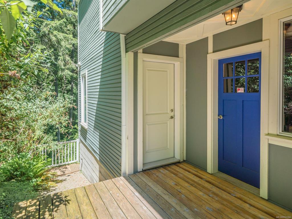 973 Owlwood Place, Saanich, BC, V8X 4T3 - 34