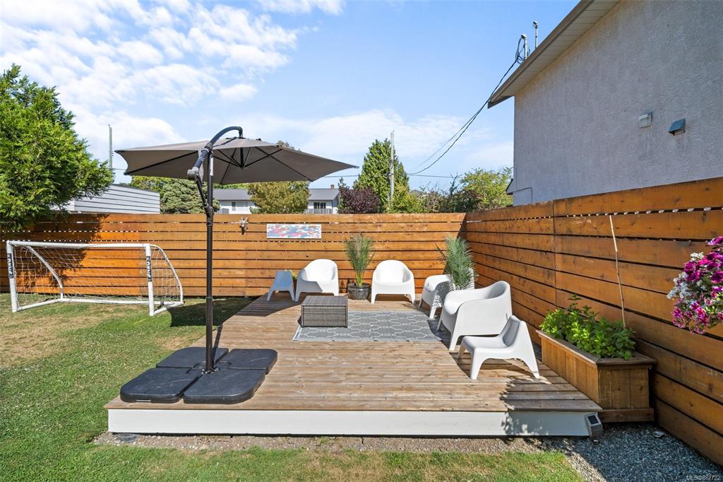 1373 Lyall Street, Esquimalt, BC, V9A 5H9 - 3