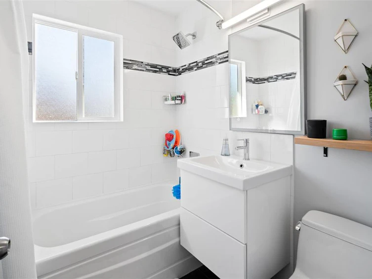 1373 Lyall Street, Esquimalt, BC, V9A 5H9 - 20
