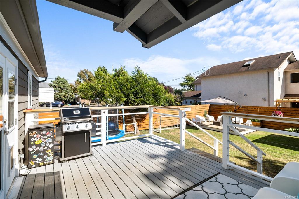 1373 Lyall Street, Esquimalt, BC, V9A 5H9 - 26