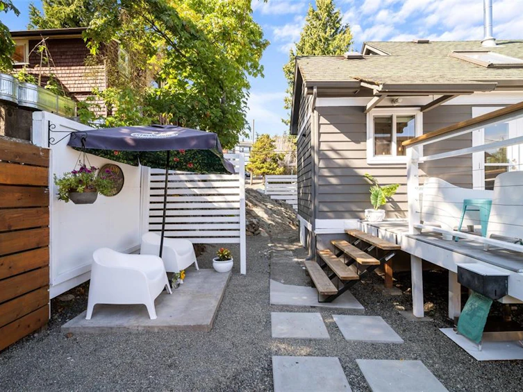 1373 Lyall Street, Esquimalt, BC, V9A 5H9 - 30