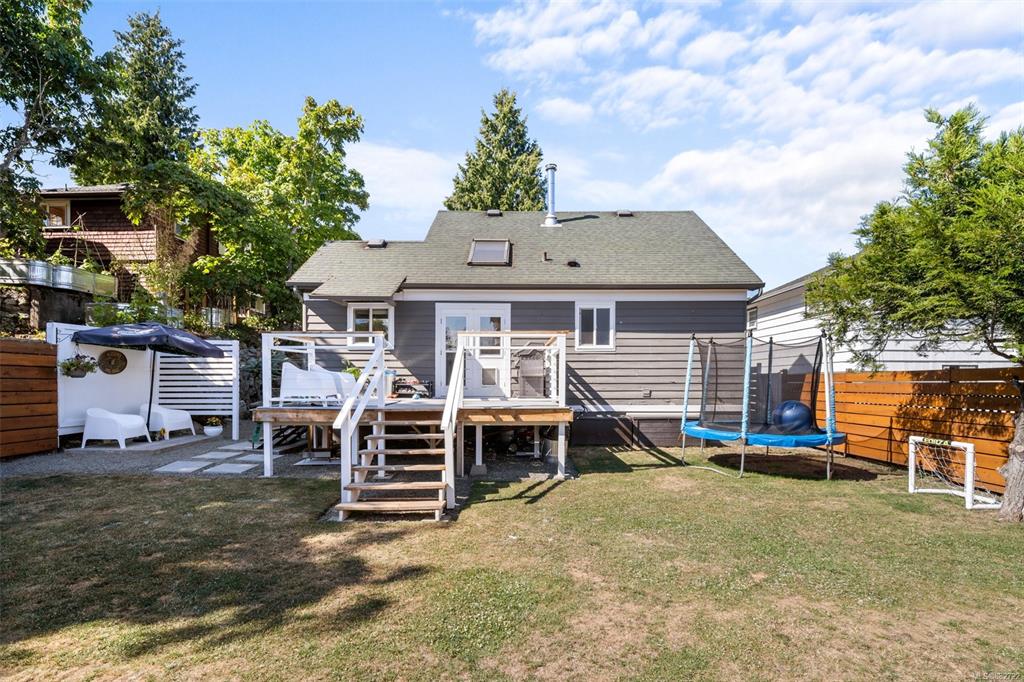 1373 Lyall Street, Esquimalt, BC, V9A 5H9 - 32