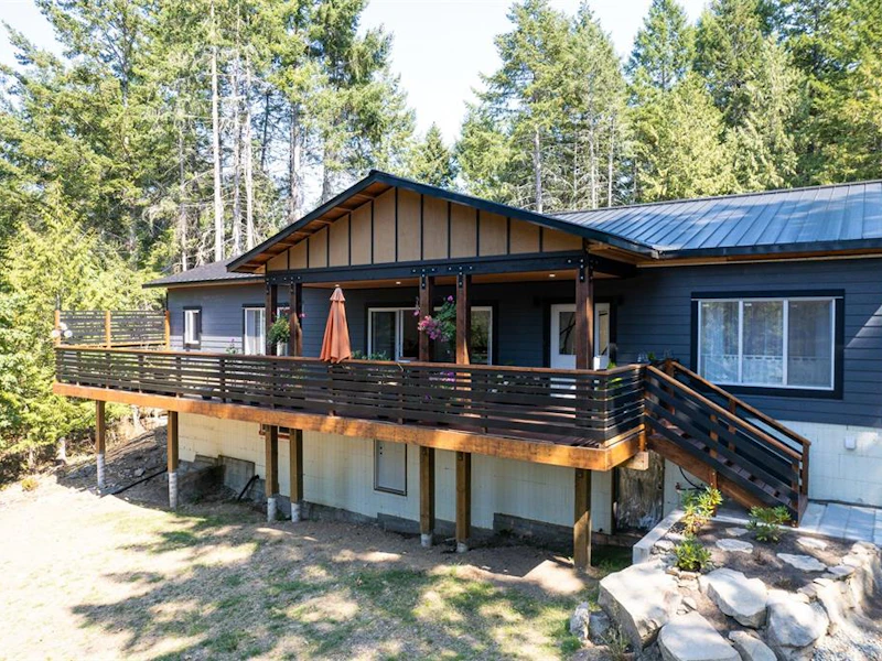 560 Dinner Bay Road, Mayne Island BC