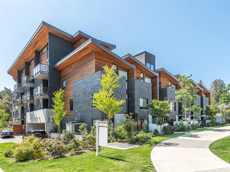 206 - 991 Mckenzie Avenue, Saanich BC