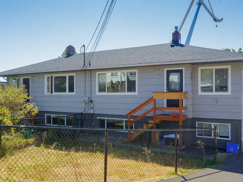855 Admirals Road, Esquimalt BC V9A 2P1