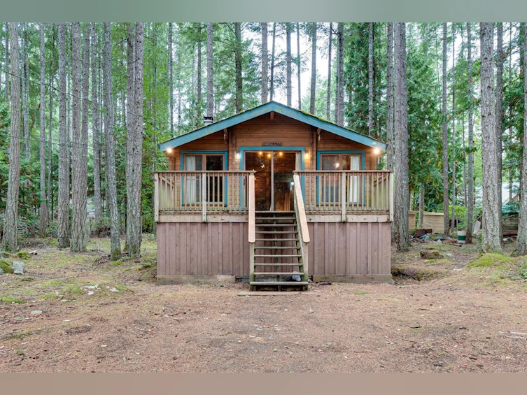 557 Lapin Road, Mayne Island, BC, V0N 2J2