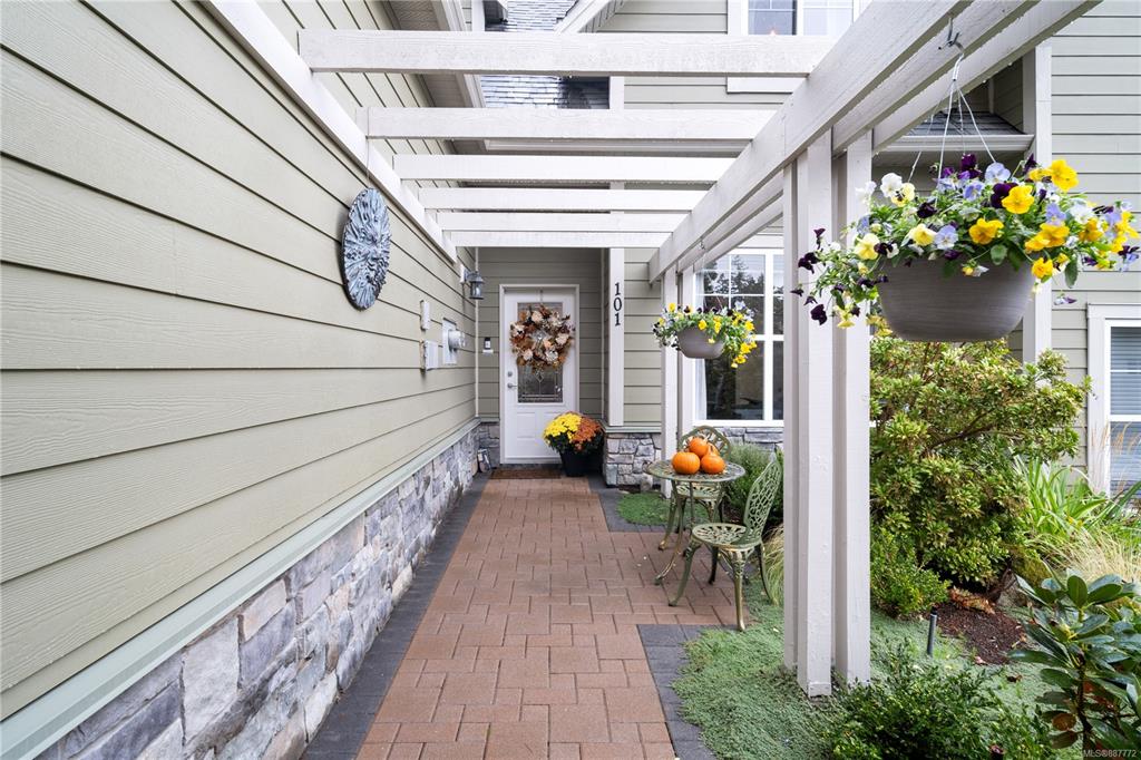 101-945 Bear Mountain Pkwy, Langford, BC, V9B 6T1 - 2