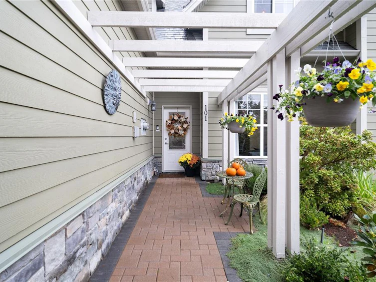 101-945 Bear Mountain Pkwy, Langford, BC, V9B 6T1 - 2